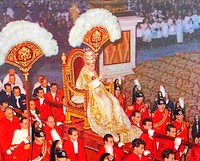 Papież Pius XII na Sedia Gestatoria.