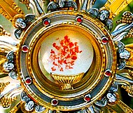 Kościół co jakiś czas odnotowuje przypadki cudów eucharystycznych. Ale każde takie orzeczenie poprzedzone jest gruntownymi badaniami.