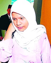  Kartika Sari Dewi.