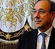 Wielki Mistrz Wielkiego Wschodu Francji Pierre Lambicchi.