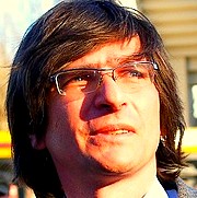 Pieniądze z odprawy dla byłego szefa Trójki zostaną w kasie radia, które ma problemy finansowe.