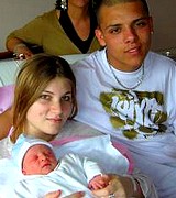  Nie każde dziecko ma szczęście się urodzić, gdy jego matka ma 12 czy 14 lat.