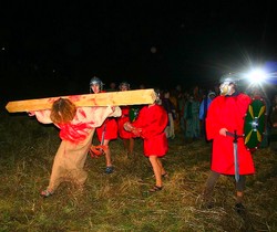 Jezus Chrystus idzie na Golgotę - Misterium Męki Pańskiej 2008.