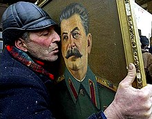 Stalin umarł, ale jego pamięć wiecznie żywa.