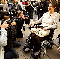 Debbie Purdy cieszy się wielkim zainteresowaniem mediów.