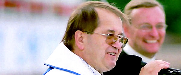 Na drugim planie jest ojciec Piotr Andrukiewicz CSsR.