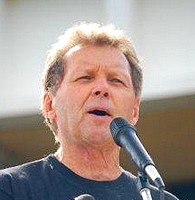 Ojciec Roy Bourgeois.