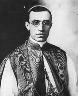 Arcybiskup Eugenio Pacelli (późniejszy Pius XII).
