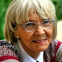 Prof. Ewa Thompson.