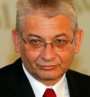 Szef Polski Plus, Ludwik Dorn.