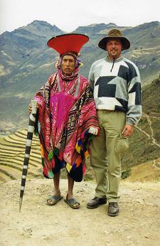 Piotr Adamkiewicz podczas wyprawy do Peru (2001 r.) Piotr Adamkiewicz podczas wyprawy do Peru (2001 r.)